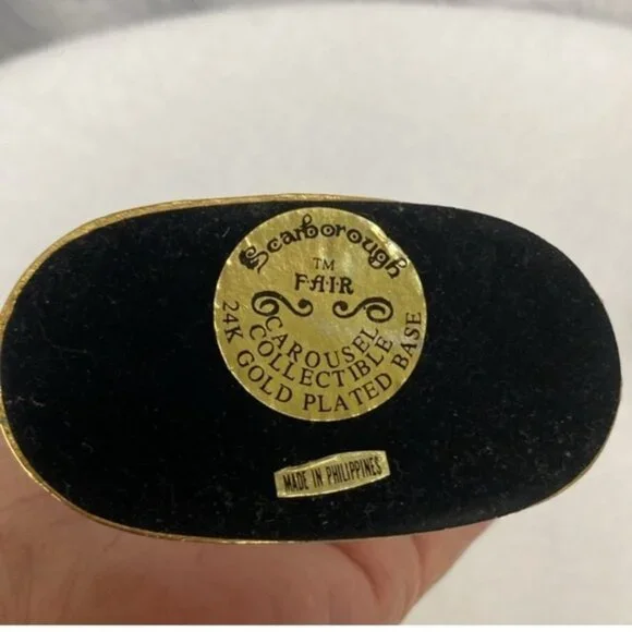 Vintage Scarborough Fair Santa Clause on a unicorn carousel with jewel accents - Picture 10 of 10